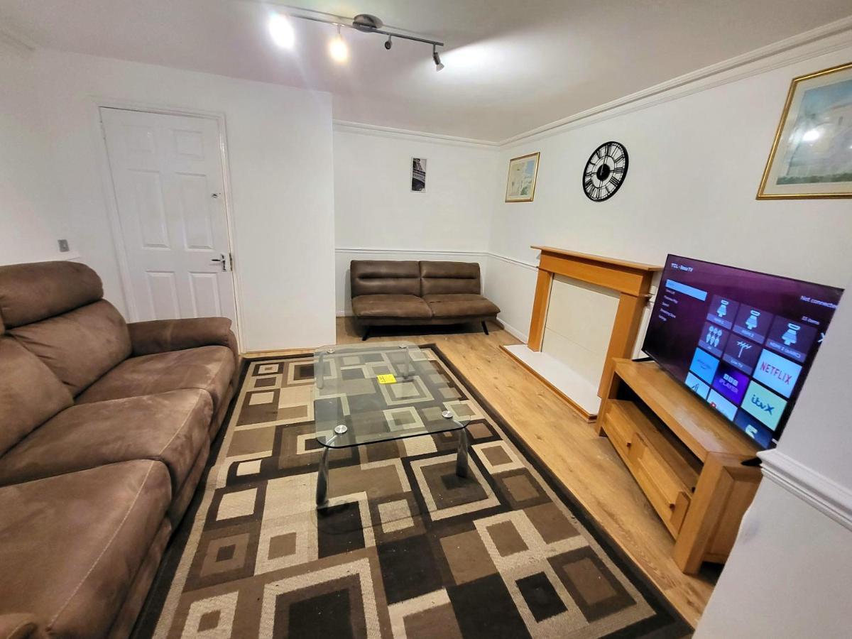 Manor Place Apartment Thamesmead Thamesmead  Экстерьер фото